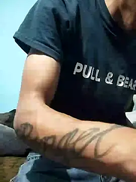 Snapshot of Leonul chatting on February 9, 2025, 9:26 am Leonul online show from February 9, 2025, 9:26 am