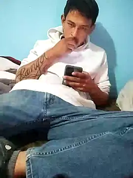 Snapshot of Leonul chatting on February 9, 2025, 8:45 pm Leonul online show from February 9, 2025, 8:45 pm