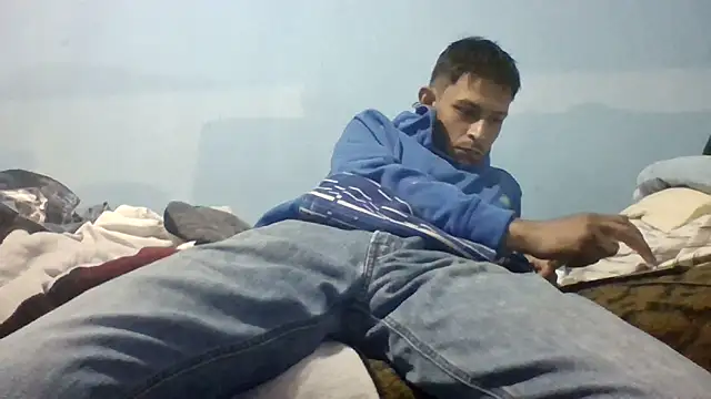 Snapshot of Leonul chatting on March 13, 2025, 6:37 am Leonul online show from March 13, 2025, 6:37 am