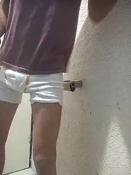 Snapshot of Leonul chatting on October 22, 2025, 1:50 am Leonul online show from October 22, 2025, 1:50 am