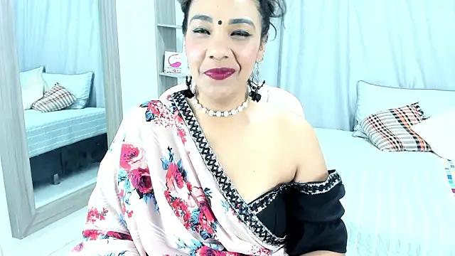  Lakshmi hotx online show from December 10, 2024, 3:44 pm