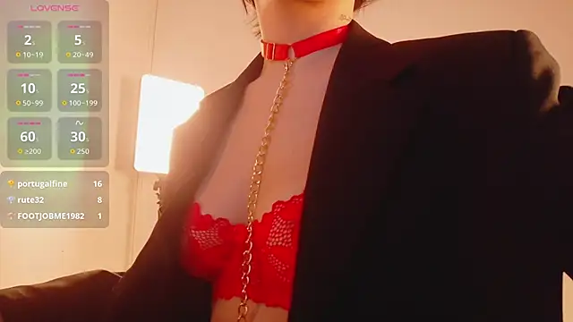 littleebluee online show from October 31, 2025, 2:56 am