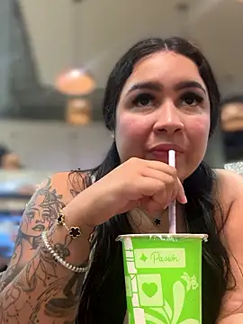 Pretty Isadora online show from January 12, 2026, 11:10 pm