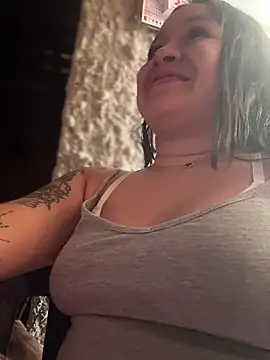 Pretty Isadora online show from March 22, 2026, 8:23 pm