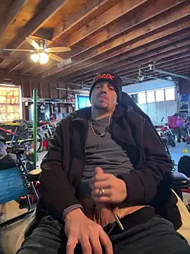 Snapshot of joeycbigcock chatting on December 17, 2024, 4:53 pm joeycbigcock online show from December 17, 2024, 4:53 pm