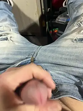 Snapshot of joeycbigcock chatting on December 20, 2024, 5:40 pm joeycbigcock online show from December 20, 2024, 5:40 pm