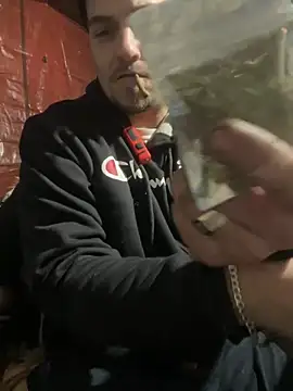 Snapshot of joeycbigcock chatting on February 7, 2025, 10:20 pm joeycbigcock online show from February 7, 2025, 10:20 pm