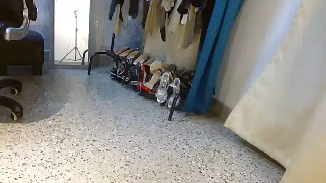 Samantabrown  online show from March 30, 2026, 11:11 am