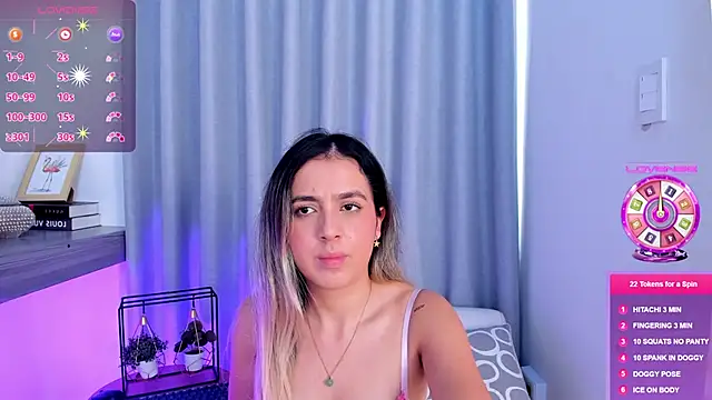 Snapshot of Lucyortiz_ chatting on December 3, 2024, 5:45 pm Lucyortiz online show from December 3, 2024, 5:45 pm