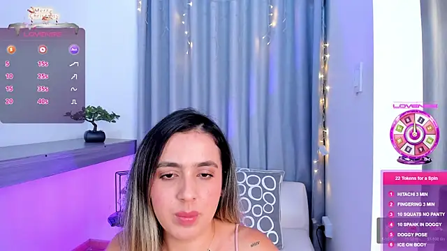 Snapshot of Lucyortiz_ chatting on January 4, 2025, 12:59 am Lucyortiz online show from January 4, 2025, 12:59 am