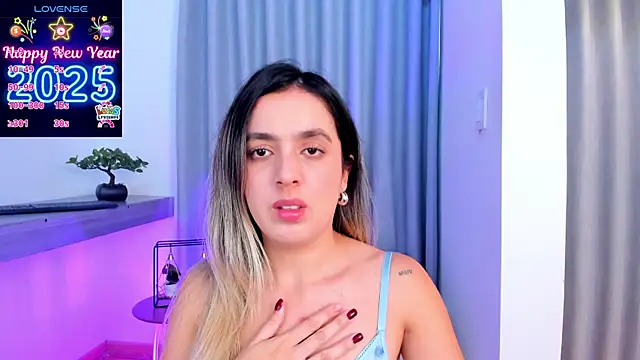 Snapshot of Lucyortiz_ chatting on January 11, 2025, 4:25 pm Lucyortiz online show from January 11, 2025, 4:25 pm
