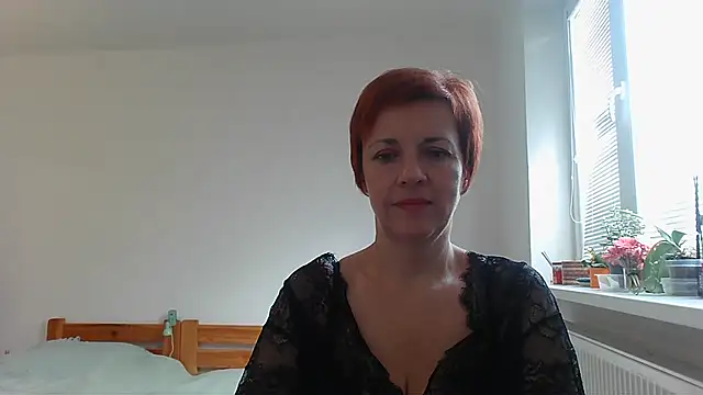 LoraLoraMay online show from October 9, 2025, 1:09 pm