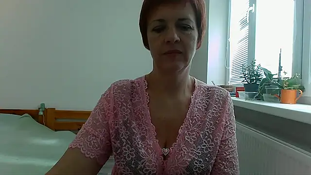 LoraLoraMay online show from October 13, 2025, 9:31 am