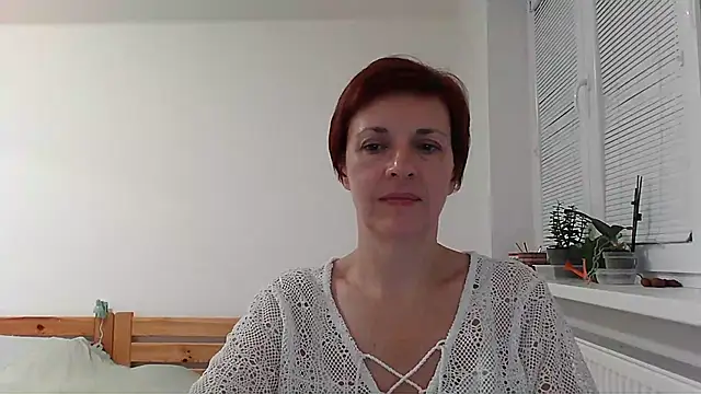 LoraLoraMay online show from October 20, 2025, 4:51 pm