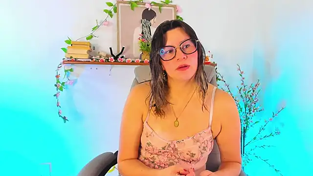 Chanelll Taylorr  online show from March 28, 2026, 12:16 pm