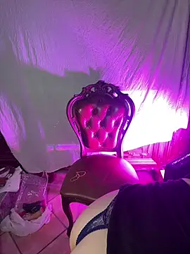 OniricFemme online show from September 29, 2025, 10:25 pm