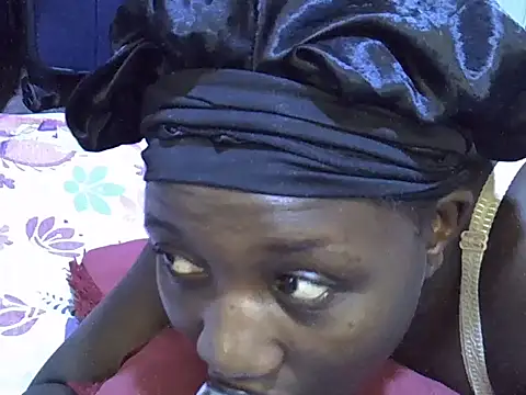 Adaline-Paris online show from January 14, 2026, 7:03 am