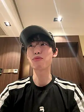 1a1a1alll online show from September 12, 2025, 2:39 pm