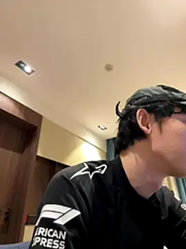 1a1a1alll online show from November 12, 2025, 3:12 pm