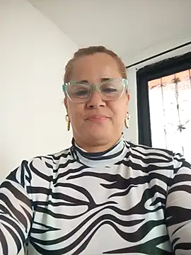 natally ross21 online show from September 28, 2025, 12:43 pm