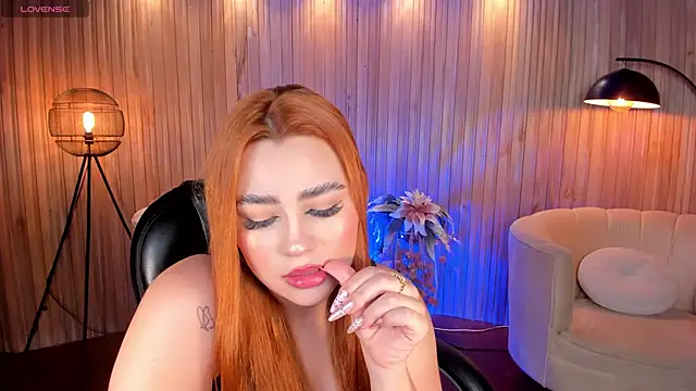 Snapshot of SamanthaKlein_ chatting on December 29, 2024, 11:29 pm SamanthaKlein online show from December 29, 2024, 11:29 pm