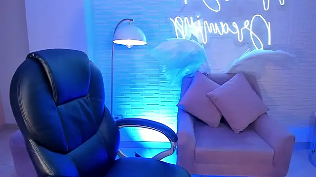 Snapshot of SamanthaKlein_ chatting on December 30, 2024, 11:49 pm SamanthaKlein online show from December 30, 2024, 11:49 pm