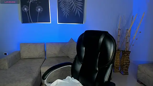 Snapshot of SamanthaKlein_ chatting on January 28, 2025, 3:47 am SamanthaKlein online show from January 28, 2025, 3:47 am