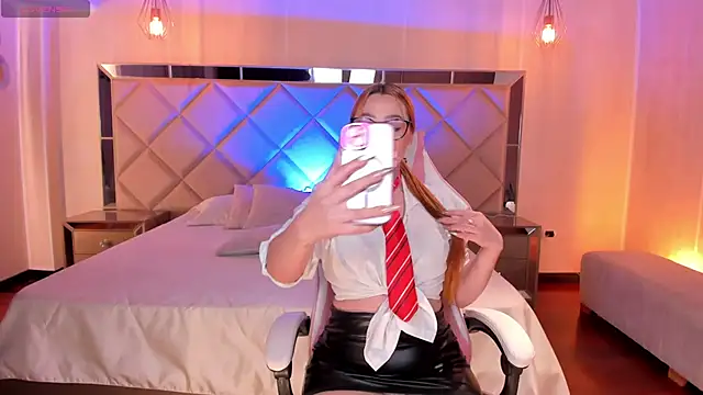 Snapshot of SamanthaKlein_ chatting on March 22, 2025, 3:20 am SamanthaKlein online show from March 22, 2025, 3:20 am