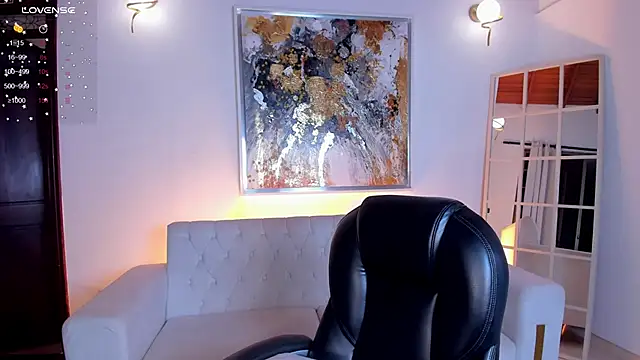 VictoriaMilan  online show from February 8, 2025, 11:24 pm