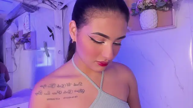 sabrinahimss online show from October 19, 2025, 3:18 am