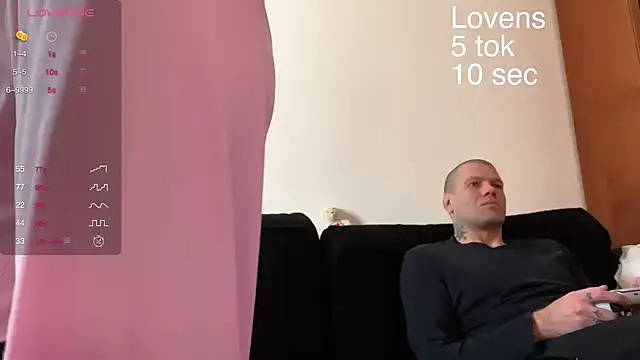 Snapshot of Sexy_Sweets chatting on October 17, 2025, 8:06 am Sexy Sweets online show from October 17, 2025, 8:06 am