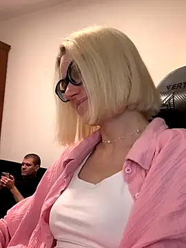 Sexy Sweets online show from October 27, 2025, 4:44 pm