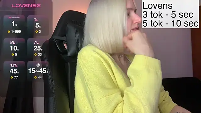 Sexy Sweets online show from November 16, 2025, 3:39 pm