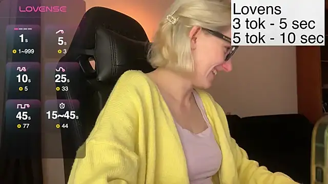 Sexy Sweets online show from November 18, 2025, 6:45 pm