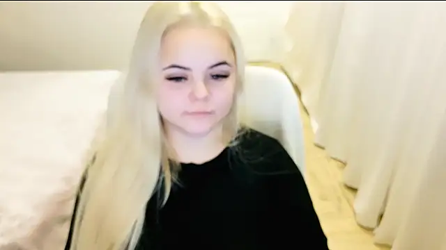 lovely-eyes online show from December 8, 2024, 8:47 pm