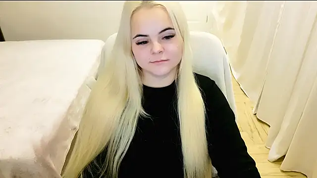 lovely-eyes online show from December 19, 2024, 4:34 am