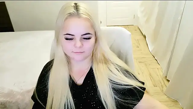 lovely-eyes online show from December 26, 2024, 12:57 am