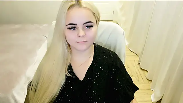 lovely-eyes online show from February 3, 2025, 1:09 am