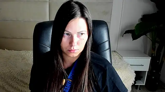 Snapshot of Dana__dom chatting on October 20, 2025, 12:33 am Dana dom online show from October 20, 2025, 12:33 am