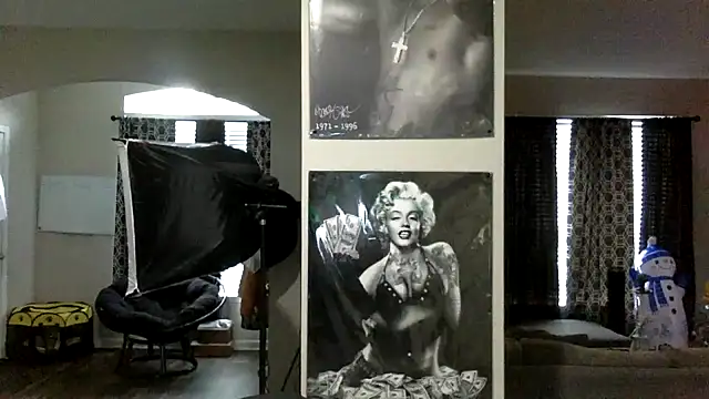 KingDerRico online show from December 5, 2025, 6:04 pm