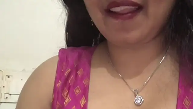 Snapshot of Gulaboo_bhabi chatting on February 1, 2025, 7:57 am Gulaboo bhabi online show from February 1, 2025, 7:57 am