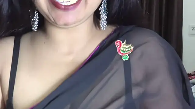 Snapshot of Gulaboo_bhabi chatting on February 6, 2025, 1:16 am Gulaboo bhabi online show from February 6, 2025, 1:16 am