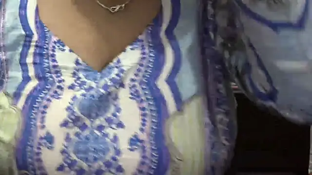 Snapshot of Gulaboo_bhabi chatting on February 13, 2025, 12:24 am Gulaboo bhabi online show from February 13, 2025, 12:24 am