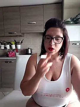 carolyne2023 online show from January 18, 2026, 9:02 am