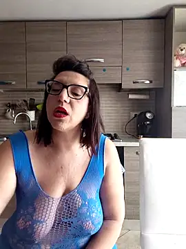 carolyne2023 online show from March 4, 2026, 9:15 am