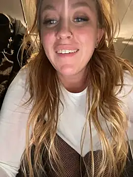 Snapshot of Sweet___Emily chatting on January 10, 2025, 8:15 pm Sweet   Emily online show from January 10, 2025, 8:15 pm