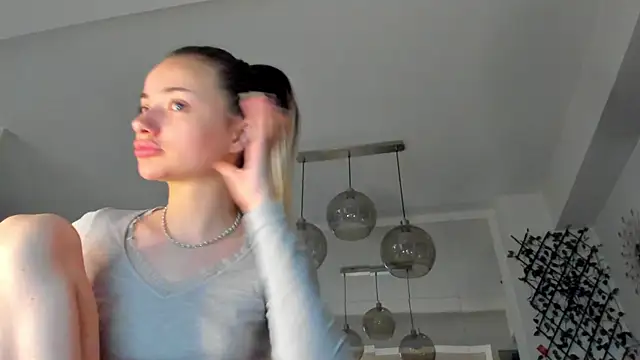 IreneVON online show from January 18, 2025, 5:20 am