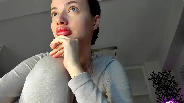 IreneVON online show from February 13, 2025, 5:16 am