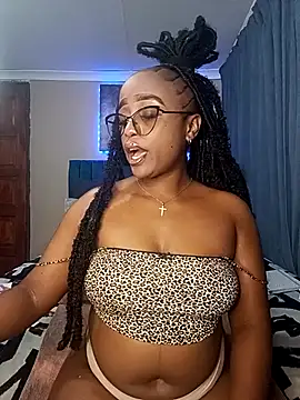 Queen-Chocolate online show from November 21, 2025, 10:08 pm