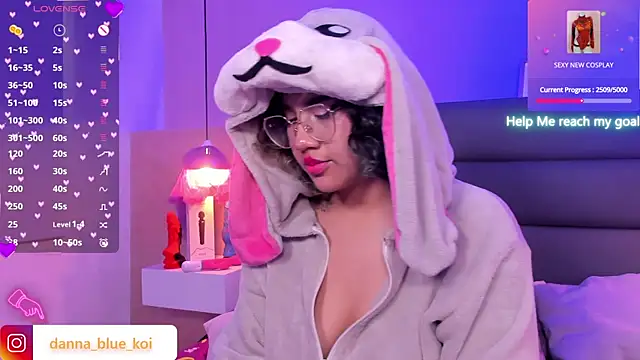 blue koi online show from January 10, 2025, 7:21 pm